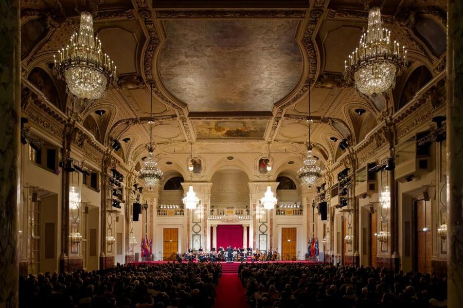 Vienna: Strauss and Mozart Concert at Hofburg Palace - Up to 40 musicians plus opera singers and ballet dancers