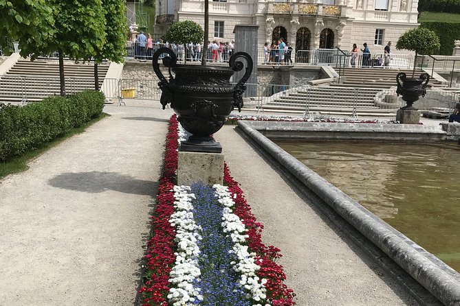 VIP Day Trip Neuschwanstein and Linderhof Castle from Munich - Food, snacks, and money: what you get and what you still must plan