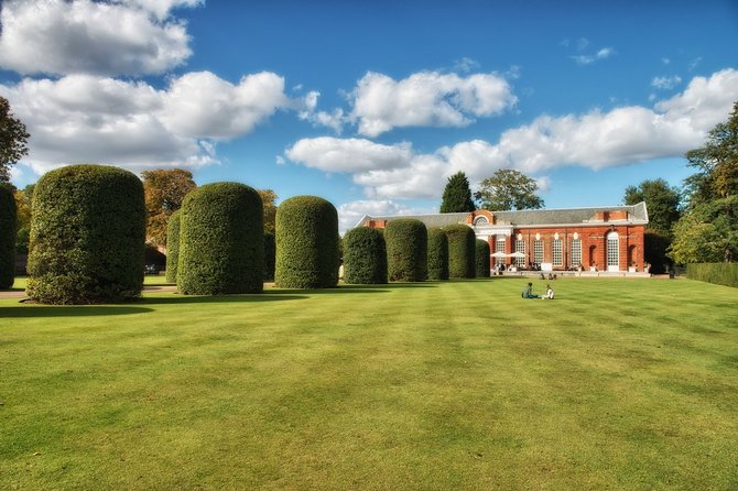 VIP Kensington Palace Gardens Tour & Royal Tea Crown Experience - The royal-family storytelling: what you’ll actually remember