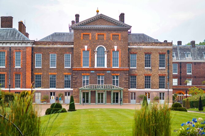 VIP Kensington Palace Gardens Tour & Royal Tea Crown Experience - Start at Hilton London Hyde Park and get oriented fast
