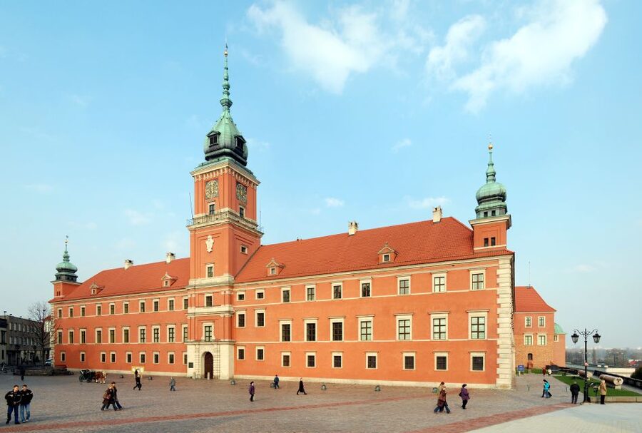 Warsaw: Skip-the-Line Royal Castle Guided Tour - Inside the Royal Castle: Apartments, Halls, and the 1939 Story