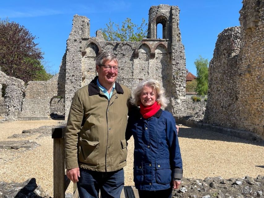 Winchester: Historic Castles and Cathedrals Walking Tour - Winchester Castle’s Great Hall: why the Round Table hits so hard