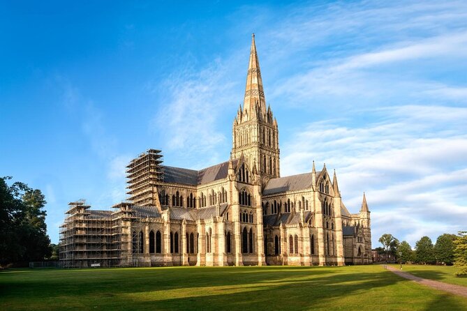 Windsor Castle, Stonehenge & Salisbury Cathedral Guided Tour - A Practical One-Day Route: Victoria to Windsor, Salisbury, and Stonehenge