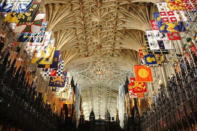 Windsor Castle, Stonehenge & Salisbury Cathedral Guided Tour - Stonehenge on a Day Trip: Theories, Atmosphere, and What 60 Minutes Feels Like