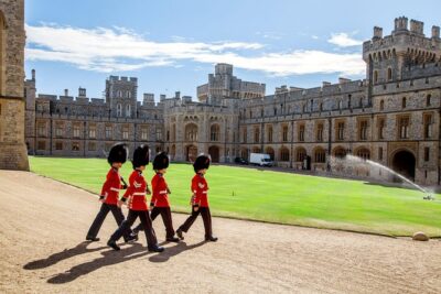 Windsor Castle Tour from London with Optional Lunch or London Eye - Inside Windsor Castle: State Apartments and St. George’s Chapel