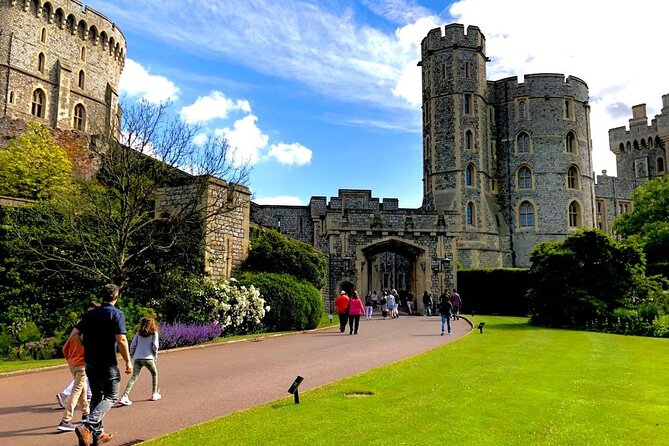 Windsor Castle Tour from London with Optional Lunch or London Eye - Lunch at The Jugged Hare: Fish and Chips, but in London