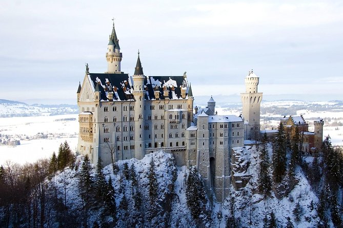 Winter Tour to Neuschwanstein Castle from Munich - The practical magic of a winter coach day from Munich