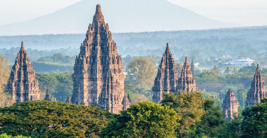 Yogyakarta: Palace, Water Castle & UNESCO Temple Guided Tour - Lunch, Tickets, and the Day-of Costs You Should Budget
