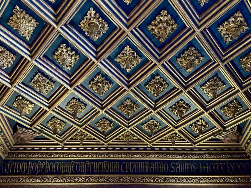 Zaragoza: Aljafería Palace guided tour in Spanish - The Cortes of Aragon Plenary Stop: History That Still Has Meetings
